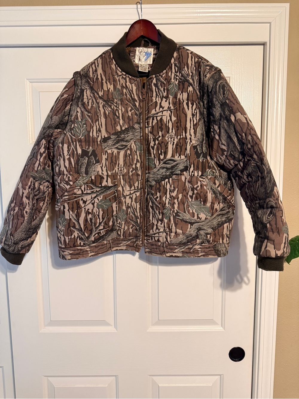 Men's Insulated Camo Puffer Jacket - Brown/Green - Picture 9 of 16